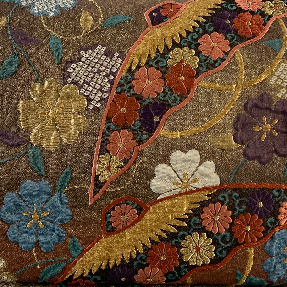 【美品】 袋帶 秀品級 花笠 菊花唐草紋 唐織 金金箔 茶 六通 純蠶絲