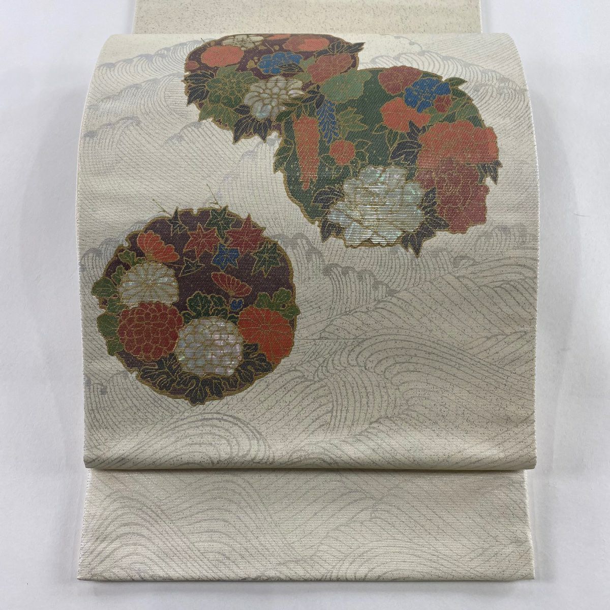 【美品】 袋帶 秀品級 花丸紋 波 銀糸 金金箔 奶油色 お太鼓柄 純蠶絲
