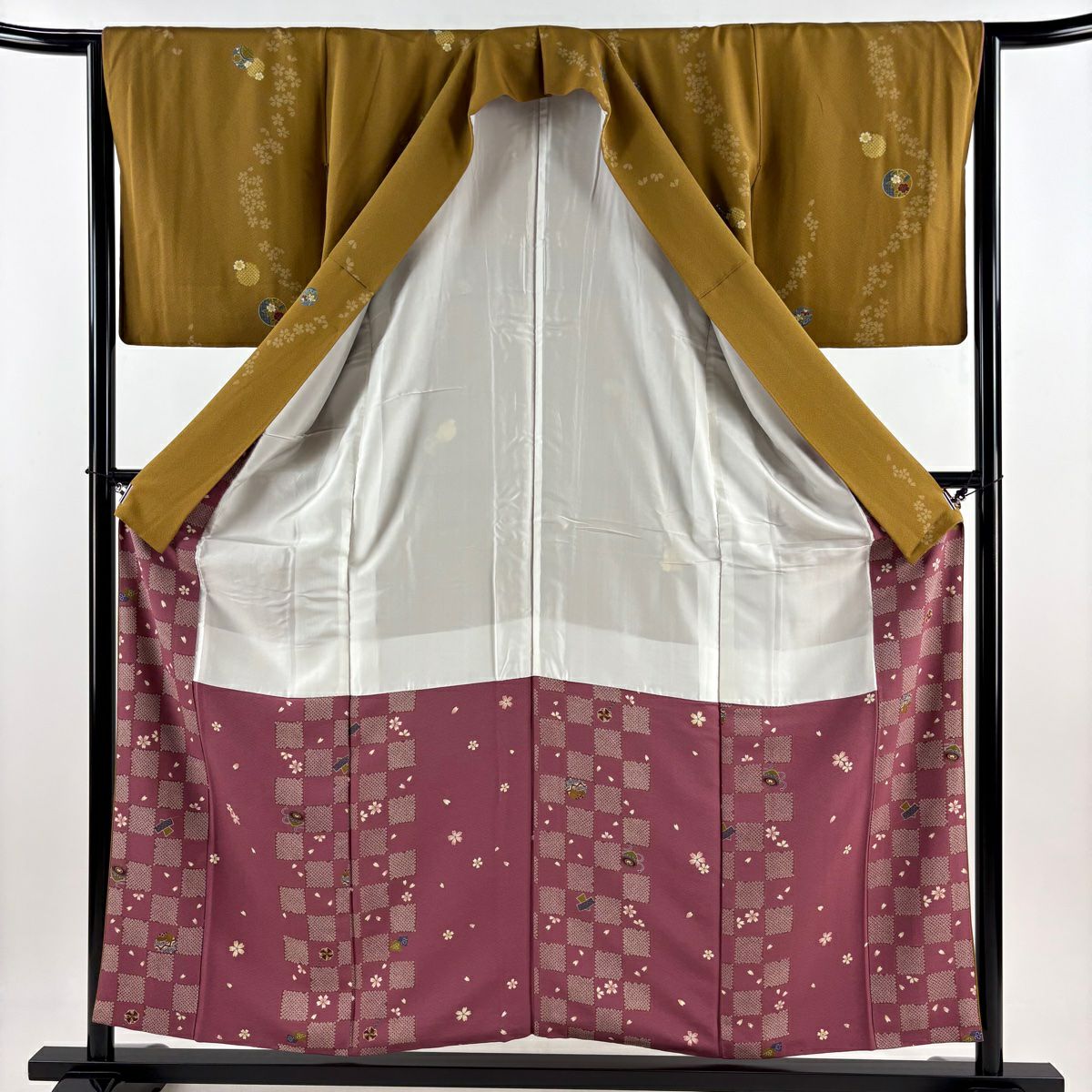 【美品】 小紋 身長156cm 袖長64cm M 雙層 圓文 櫻花 金銀彩 山吹茶 純蠶絲 秀品級