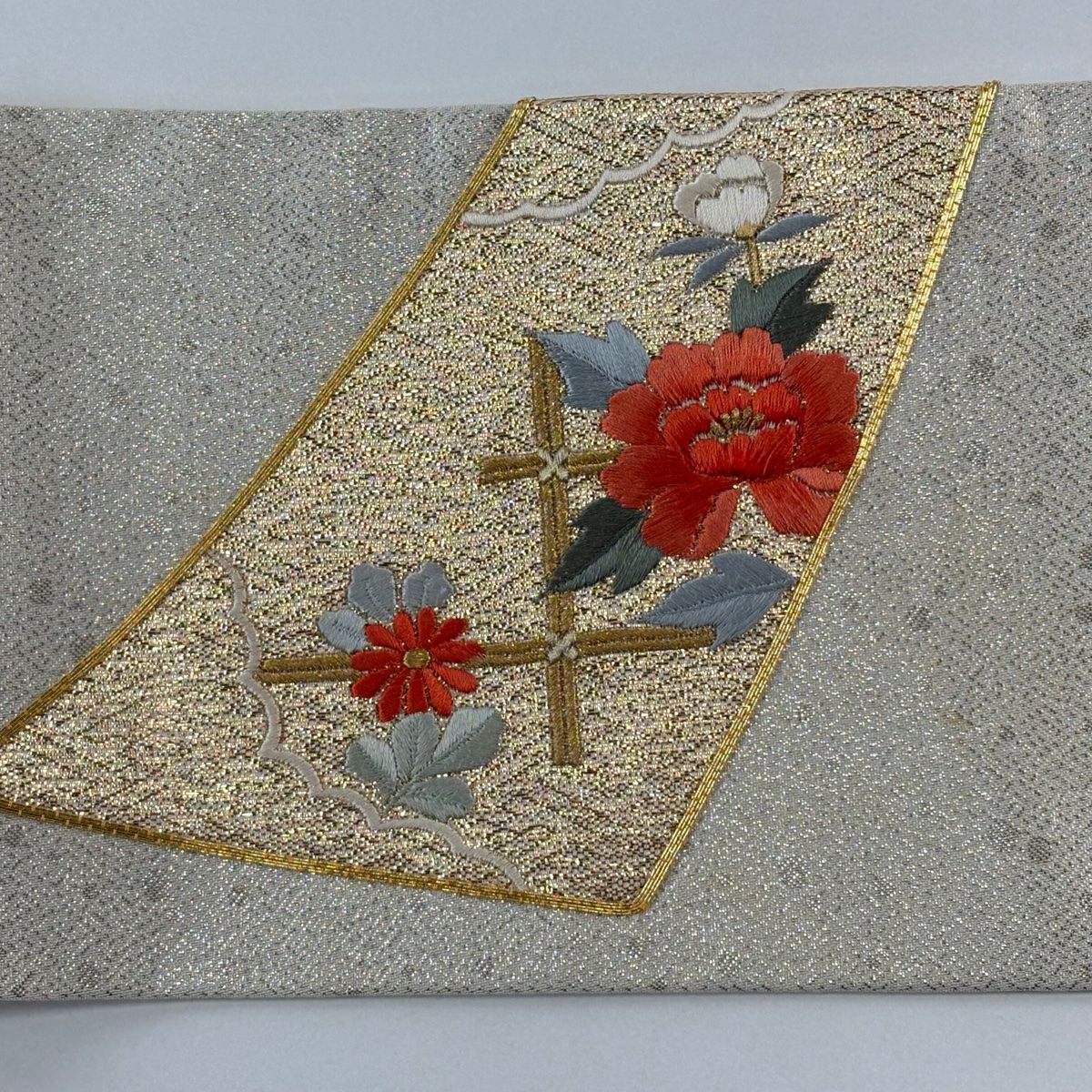 名古屋帶 優品級 牡丹 聽 金絲 刺繡 銀 純蠶絲