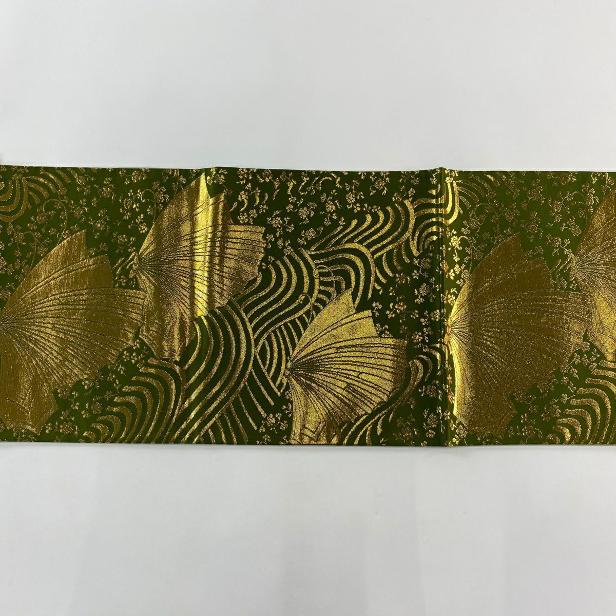 【美品】 袋帶 秀品級 蝶 波 金銀彩 よもぎ 綠 六通 純蠶絲