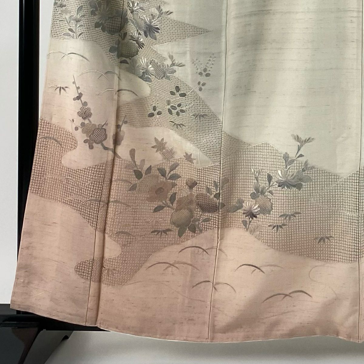 訪問服 身長160cm 袖長63.5cm S 雙層 紬織織 菊花 枝梅花 刺繡 灰白 純蠶絲 名品級