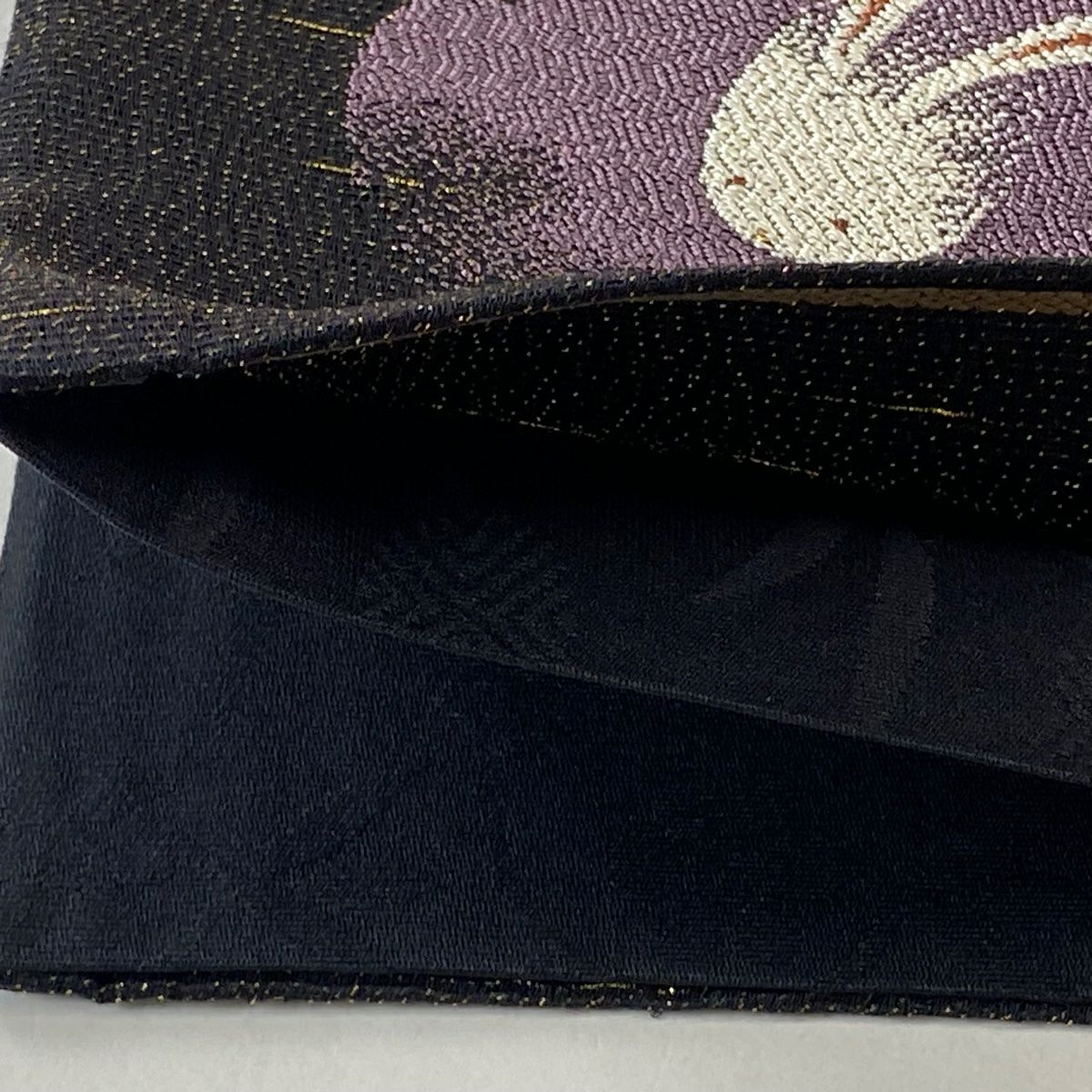 【美品】 袋帶 逸品級 兔子與烏龜 櫻花花瓣 金金箔 刺繡 黑 六通 純蠶絲