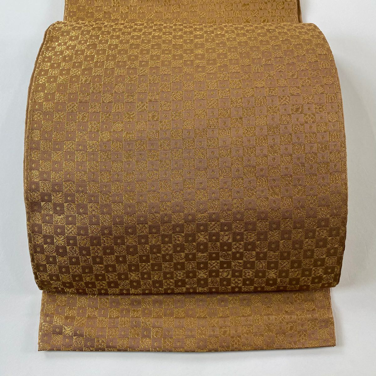 【美品】 袋帶 逸品級 龍村平藏 落款あり 市松樹 幾何學圖案 金絲 淺茶 六通 純蠶絲