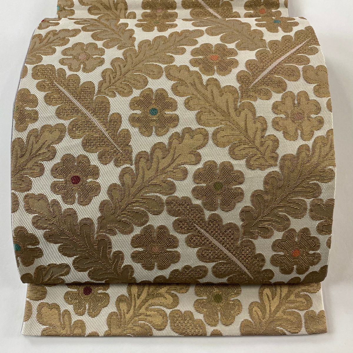 【美品】 袋帶 逸品級 附落款 こむさでもーど 鈴乃屋 草花紋紋 金金箔 米色 六通 純蠶絲