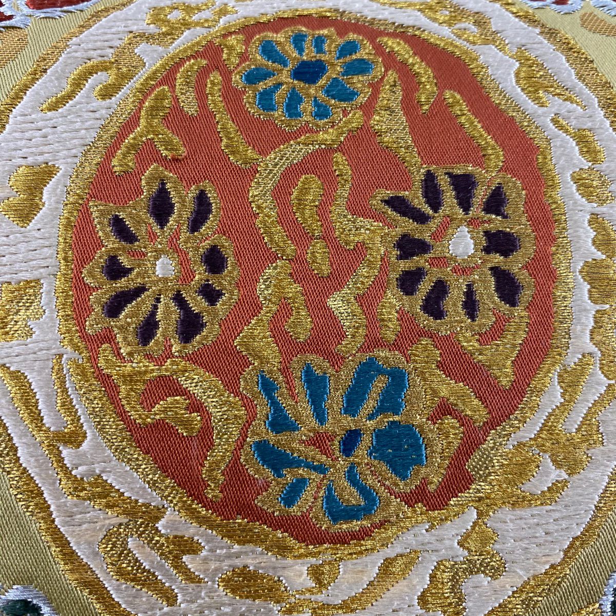 【美品】 袋帶 秀品級 花唐草紋 華紋 唐織 金金箔 米色 六通 純蠶絲