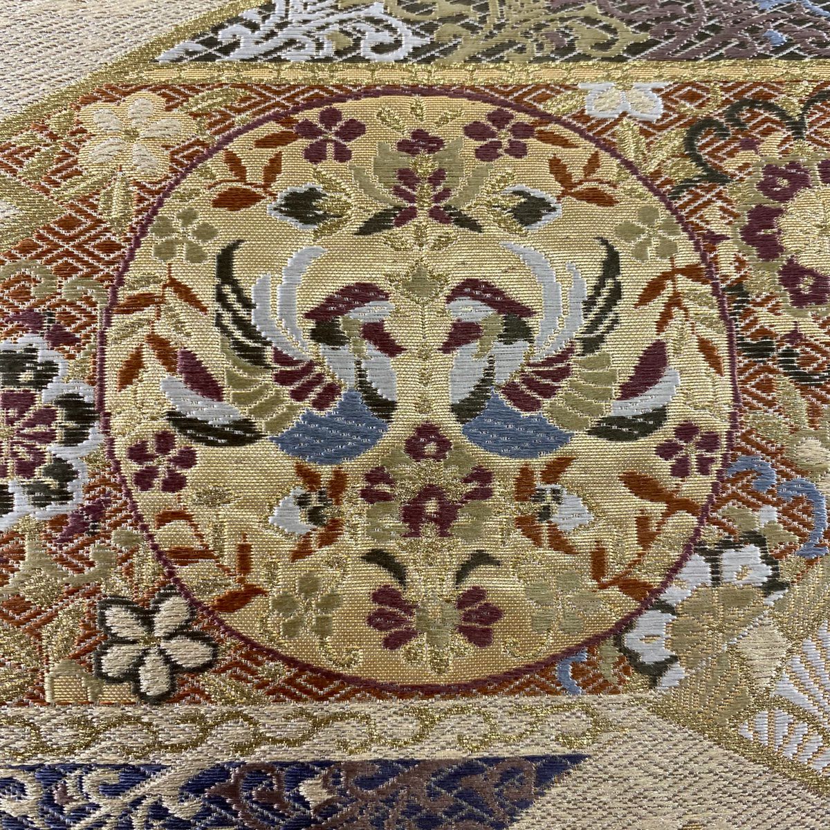 【美品】 袋帶 秀品級 向鳥 草花紋 金銀彩 金金箔 金色 六通 純蠶絲