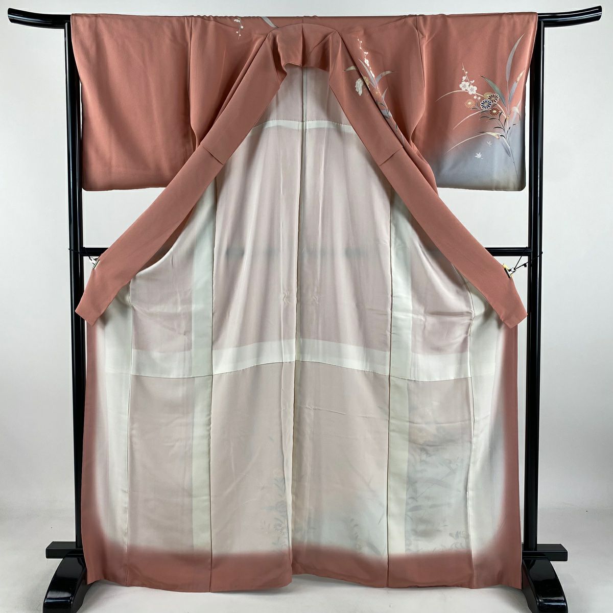 【美品】訪問服 身長168cm 袖長65cm M 雙層 落款あり 鴛鴦 草花紋紋 金銀彩 漸層 粉米色 純蠶絲 秀品級