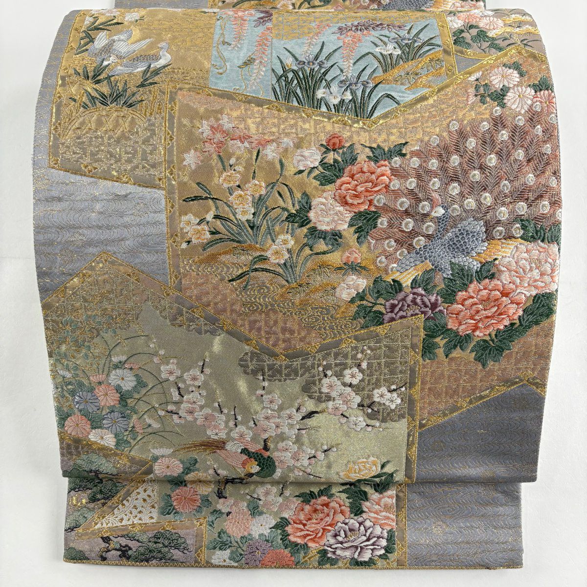 【美品】 袋帶 秀品級 孔雀 草花紋 金糸 金金箔 灰色 六通 純蠶絲