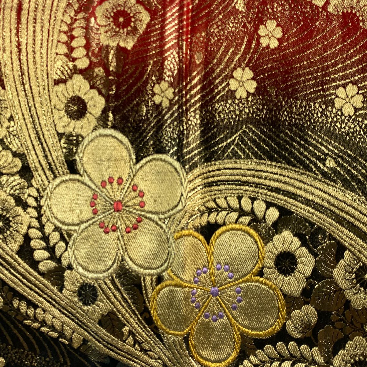 【美品】 袋帶 秀品級 梅花 波 金糸 金金箔 紅黑 六通 純蠶絲