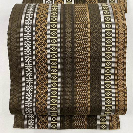 【美品】 名古屋帶 名品級 八寸名古屋帶 松樹葉仕立 雜色仕立 縞紋 菱形 焦茶 純蠶絲