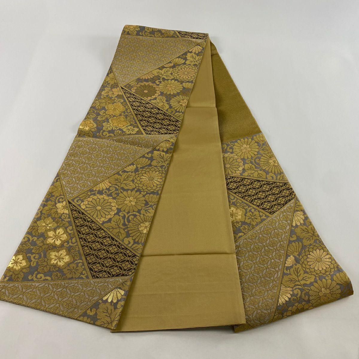 【庫存清倉】 【美品】 袋帶 名品級 菊花唐草紋 七寶 金絲 金金箔 灰色 六通 純蠶絲