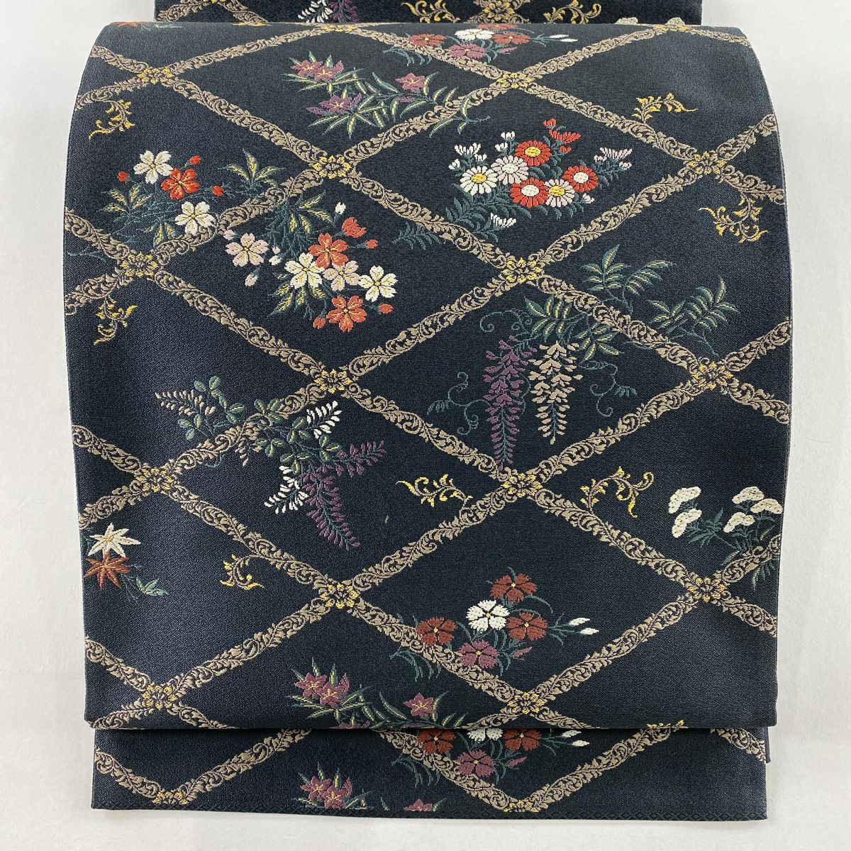 【庫存清倉】 【美品】 袋帶 名品級 菱形 草花紋 金絲 黑灰 六通 純蠶絲