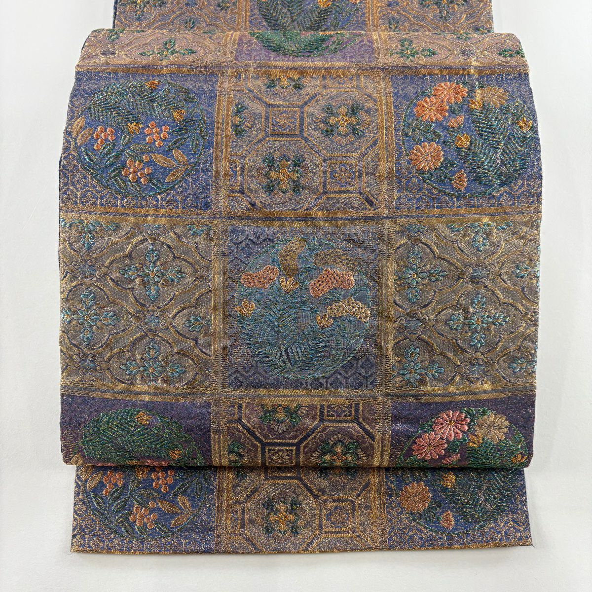 【美品】 袋帶 逸品級 佐波理 落款あり 綴錦 松樹華市松樹紋樣 金絲 金金箔 金茶 六通 純蠶絲