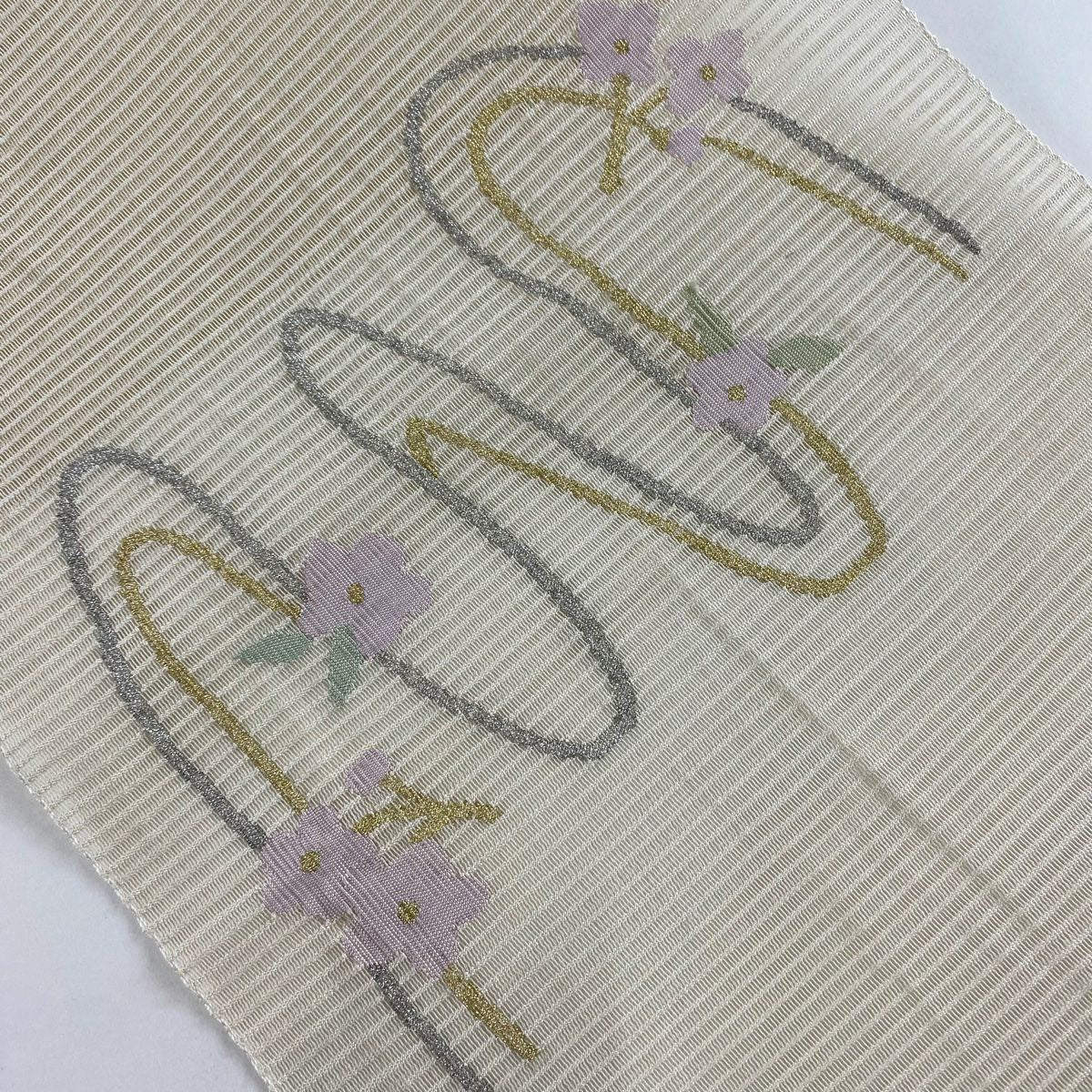 名古屋帶 秀品級 夏帶 絽 八寸名古屋帶 松樹葉仕立 草花紋紋 流水 金銀彩 奶油色 純蠶絲