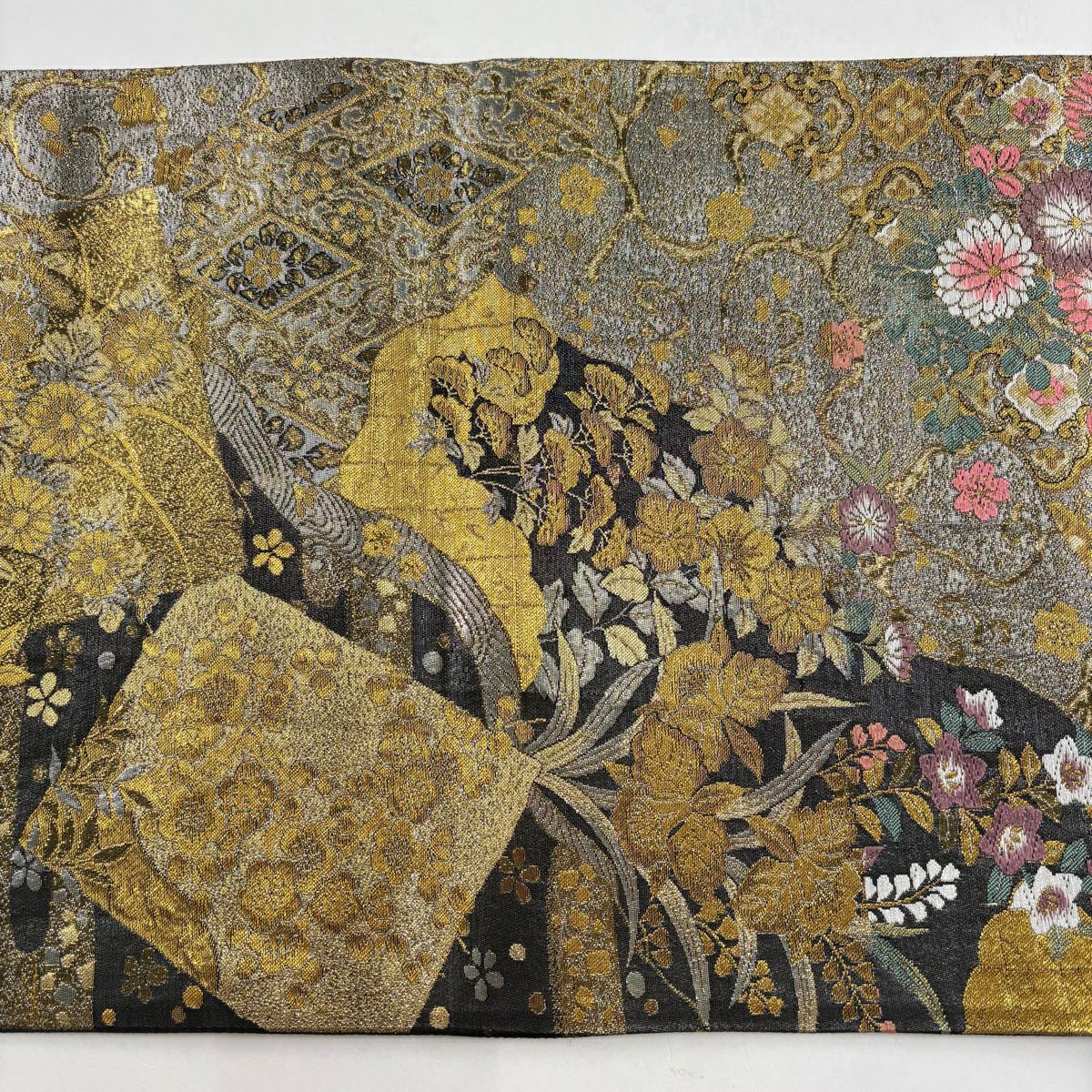 【美品】 袋帶 秀品級 色紙 四季草花紋 金色 六通 純蠶絲