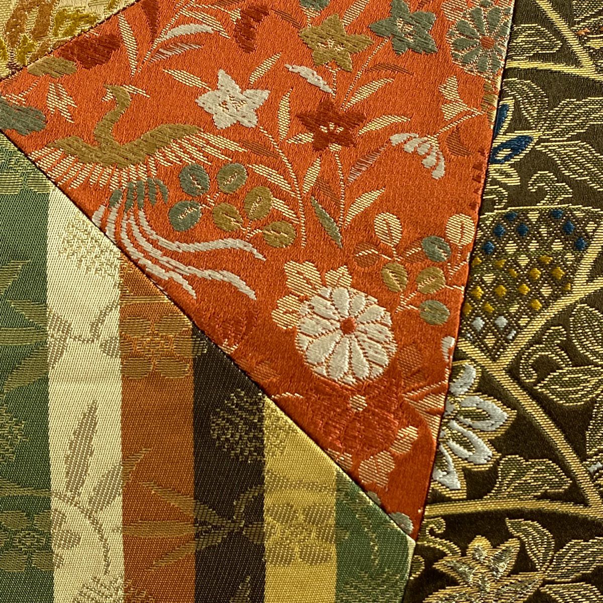 【美品】 袋帶 秀品級 花鳥 笹蔓 金金箔 淺綠 お太鼓圖案 純蠶絲