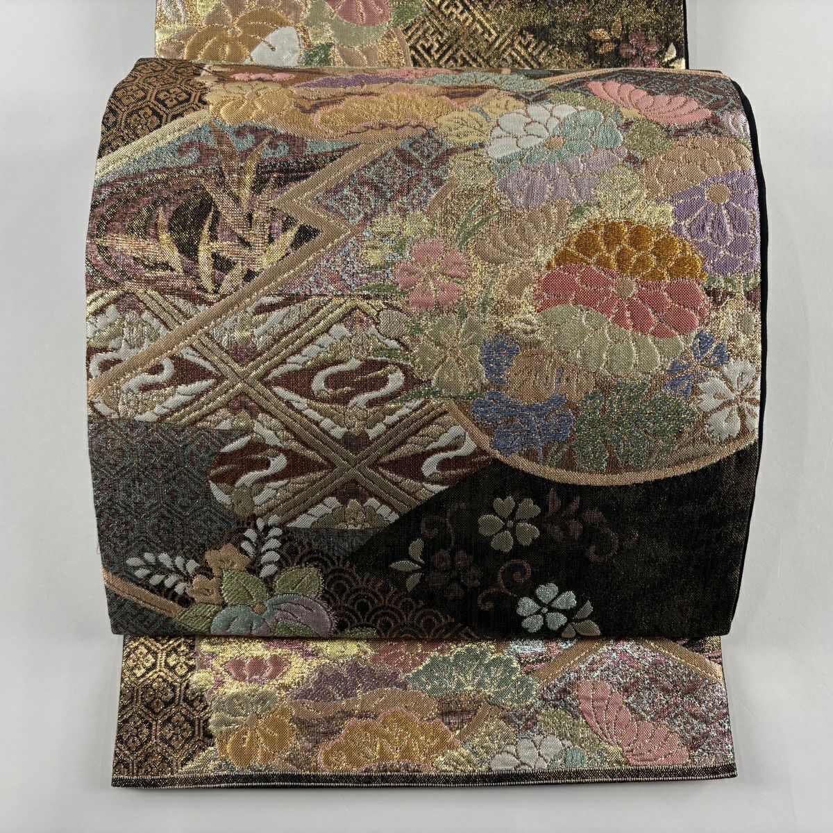 【美品】 袋帶 秀品級 團扇子 松樹竹子梅花 金金箔 焦茶 六通 純蠶絲