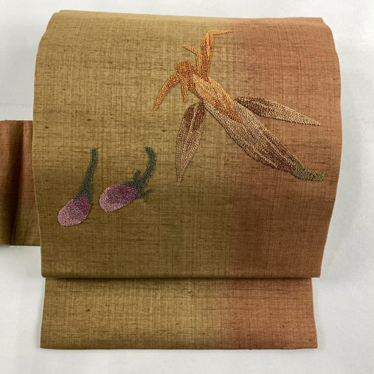 【美品】名古屋帶 秀品級 紬織織 玉米 茄子 刺繡 茶綠 純蠶絲