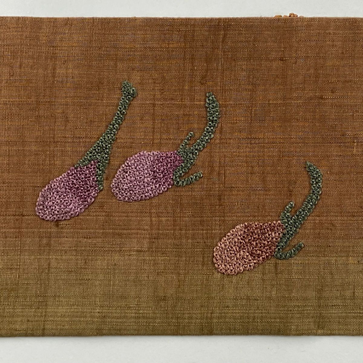 【美品】名古屋帶 秀品級 紬織織 玉米 茄子 刺繡 茶綠 純蠶絲