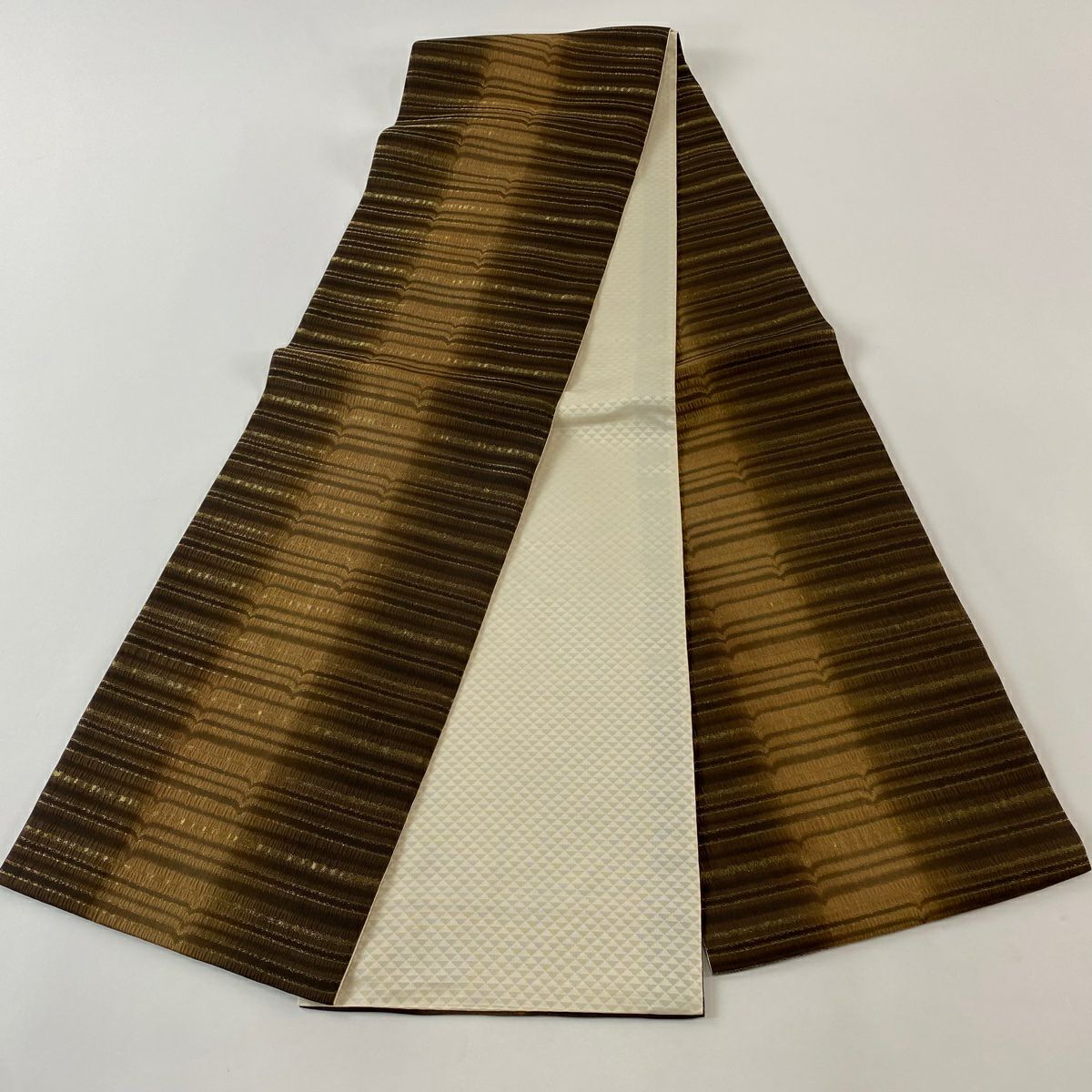 【庫存清倉】 【美品】 袋帶 名品級 柿渋染 縞 幾何圖案 金絲 焦茶 全通 純蠶絲