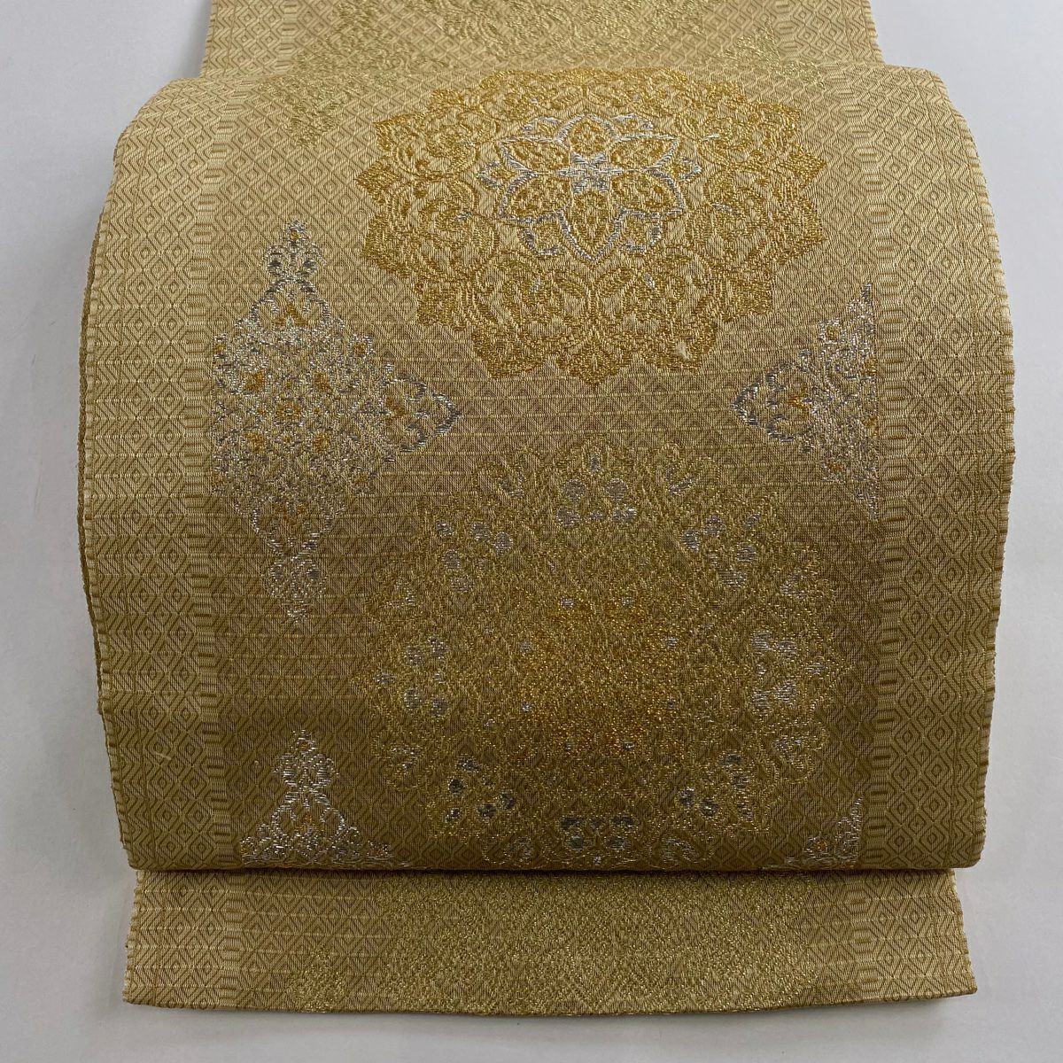 【美品】 袋帶 秀品級 華紋 菱 金絲 金金箔 淺黃土色 大鼓圖案 純蠶絲