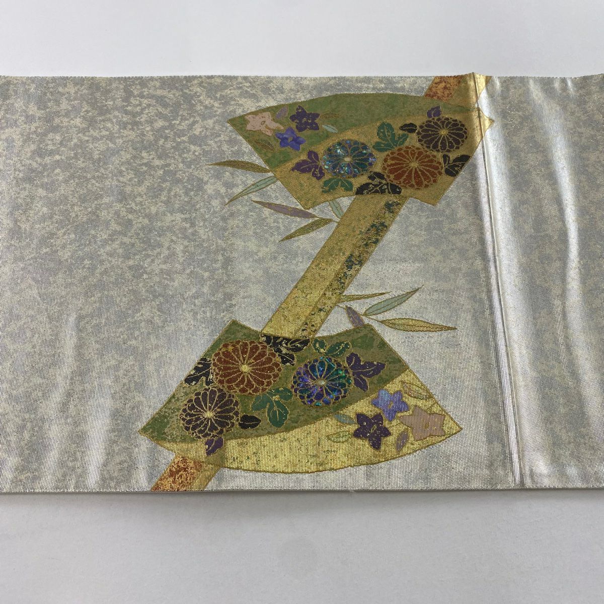 【美品】 袋帶 秀品級 扇子面 草花紋 螺鈿金金箔 金銀彩 純蠶絲