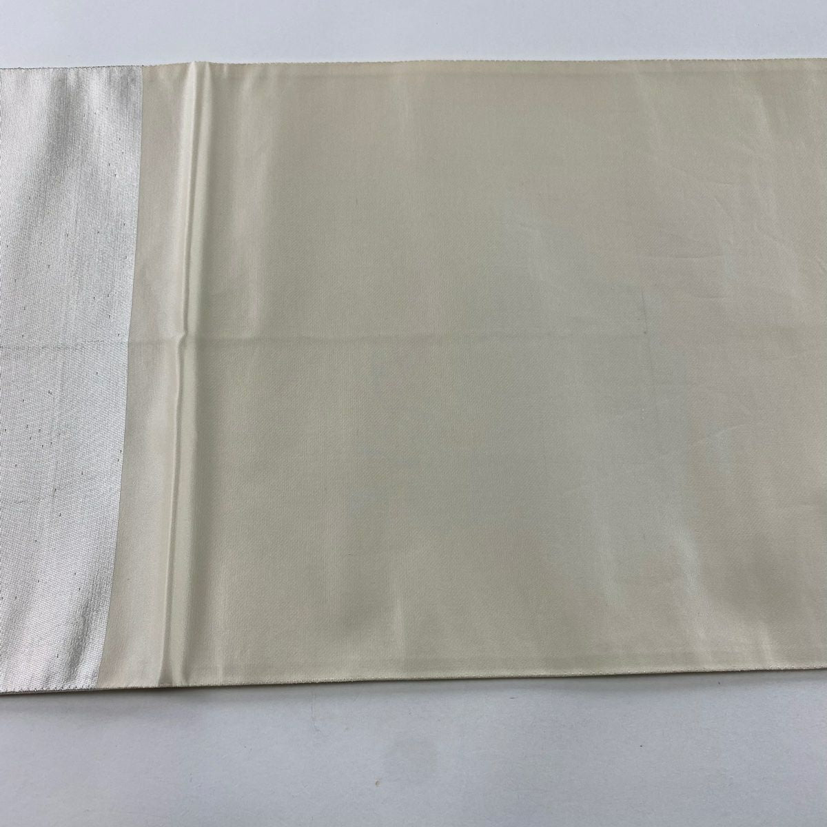 【美品】 袋帶 秀品級 扇子面 草花紋 螺鈿金金箔 金銀彩 純蠶絲