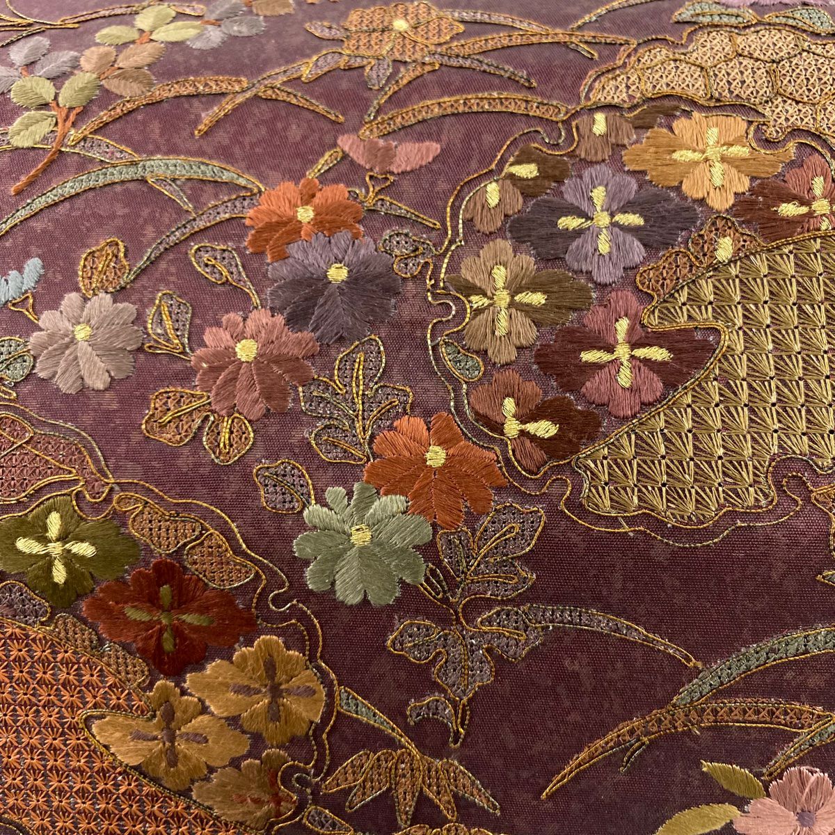【美品】 袋帶 秀品級 雪輪 ヱ霞 金絲 刺繡 紅紫 お太鼓圖案 純蠶絲