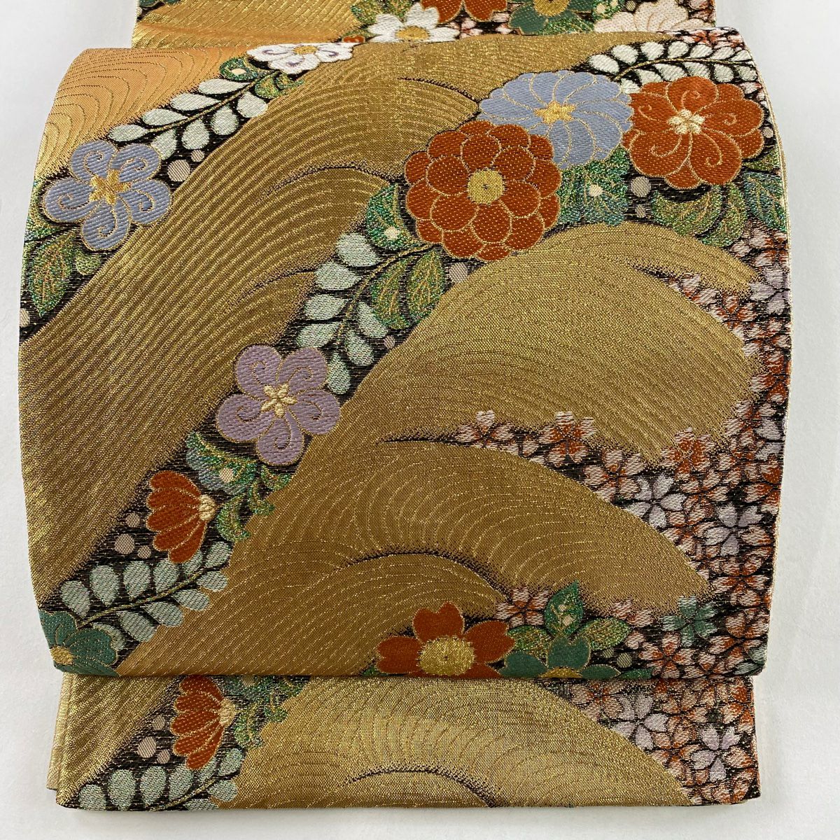 【美品】 袋帶 秀品級 草花紋紋 波 金金箔 金色 六通 純蠶絲