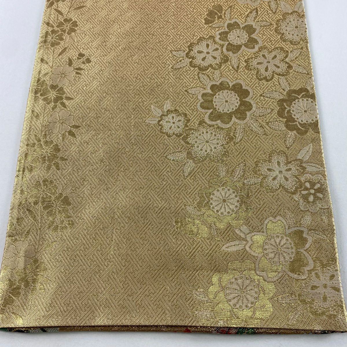 【美品】 袋帶 秀品級 草花紋紋 波 金金箔 金色 六通 純蠶絲