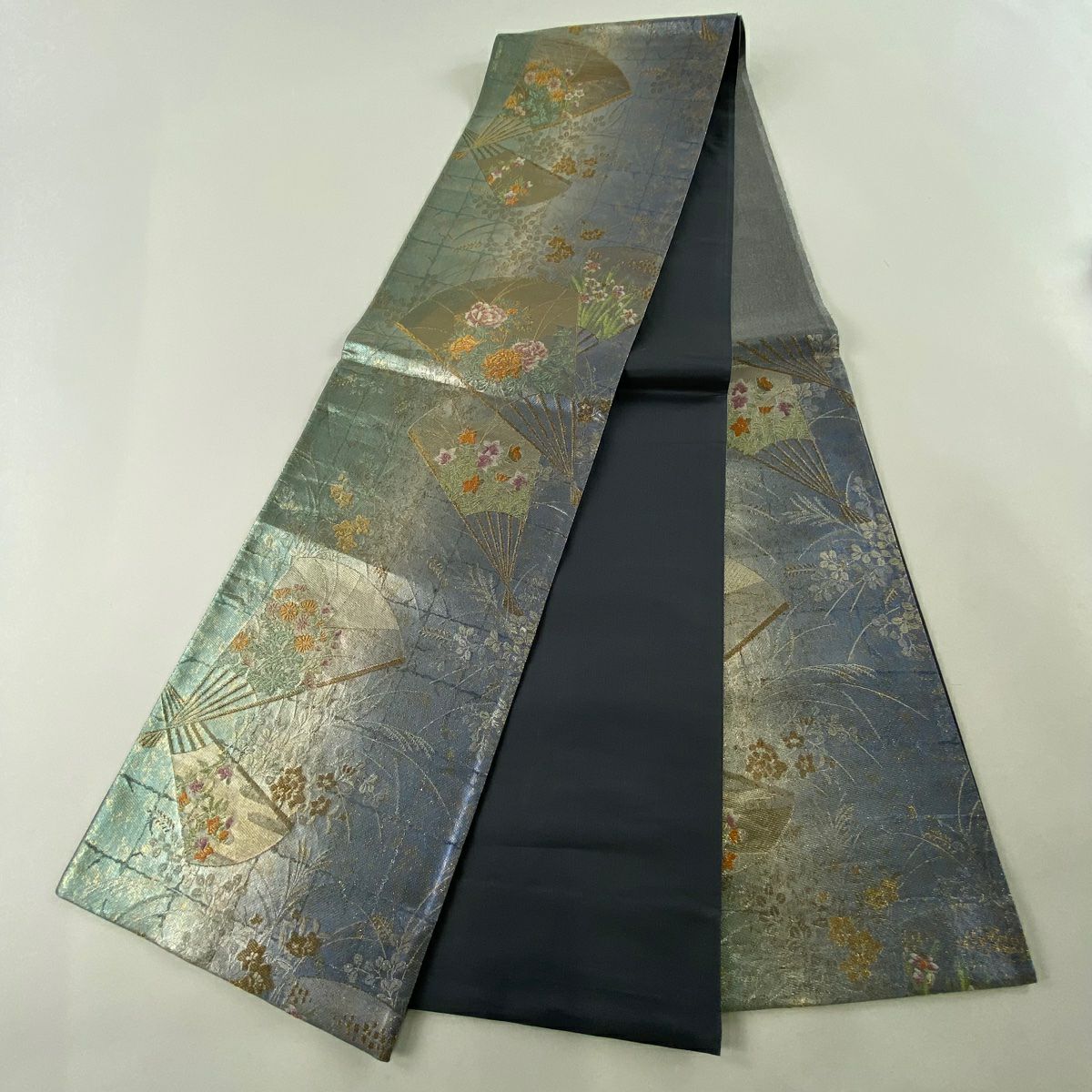 【美品】 袋帶 秀品級 扇子 草花紋 金金箔 金絲 青紫 六通 純蠶絲