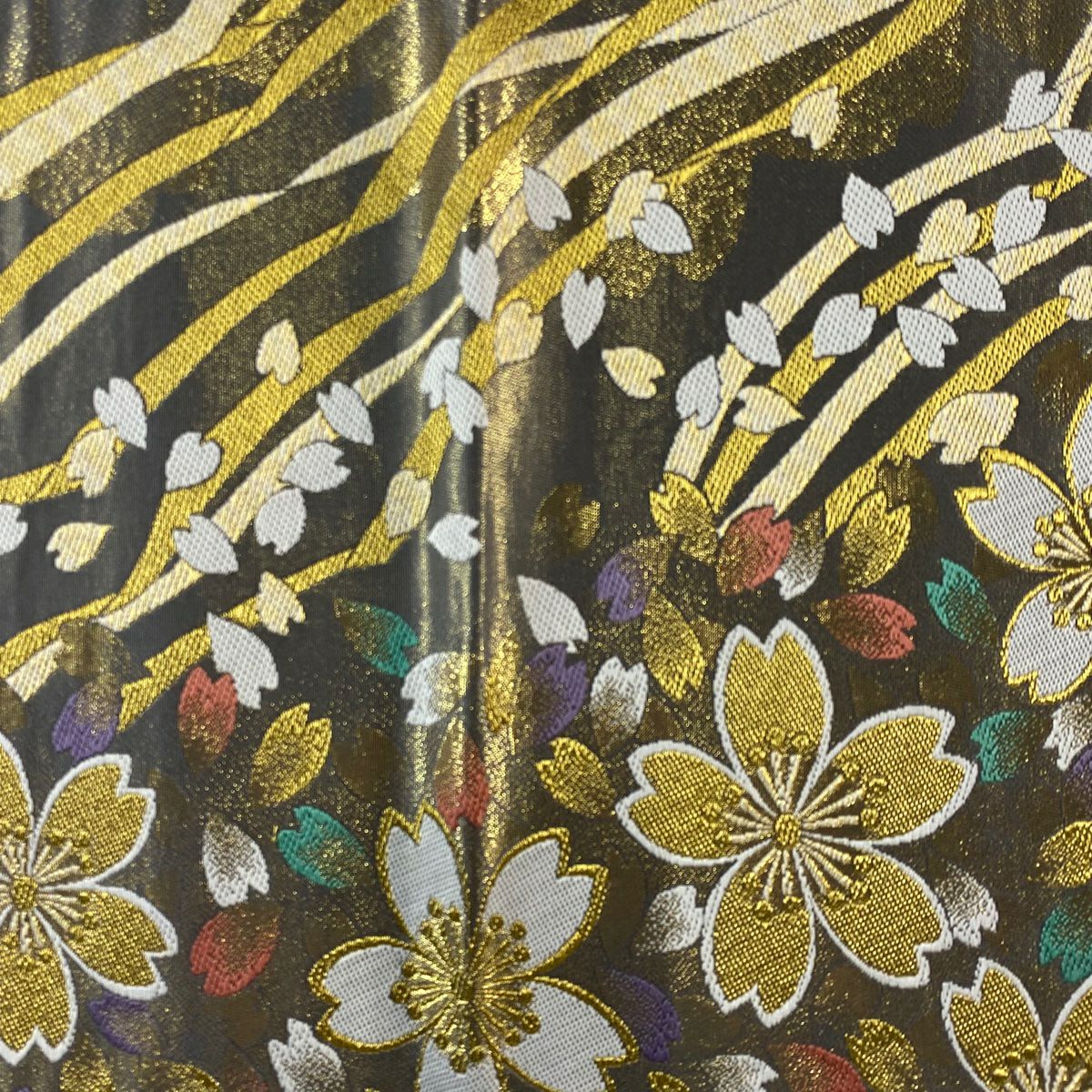 【庫存清倉】 【美品】 袋帶 名品級 献上的櫻花紋櫻花花瓣 金絲 金金箔 灰色 六通 純蠶絲