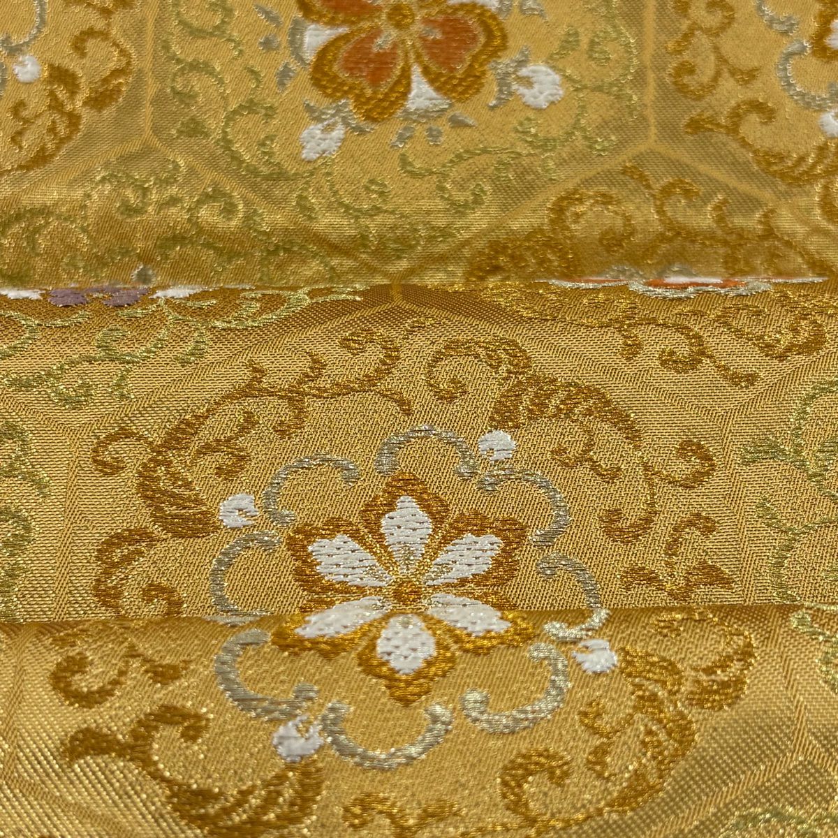 【美品】 袋帶 逸品級 川島織物 落款あり 華紋 金銀彩 金金箔 山吹茶 六通 純蠶絲