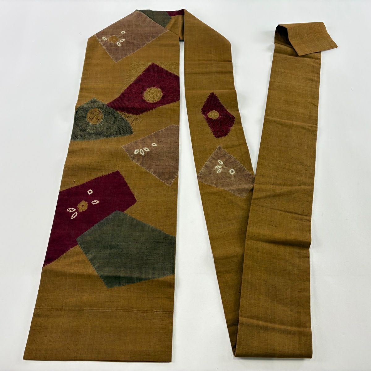 【美品】 名古屋帶 秀品級 華紋 幾何圖案 刺繡 絞染 茶 純蠶絲