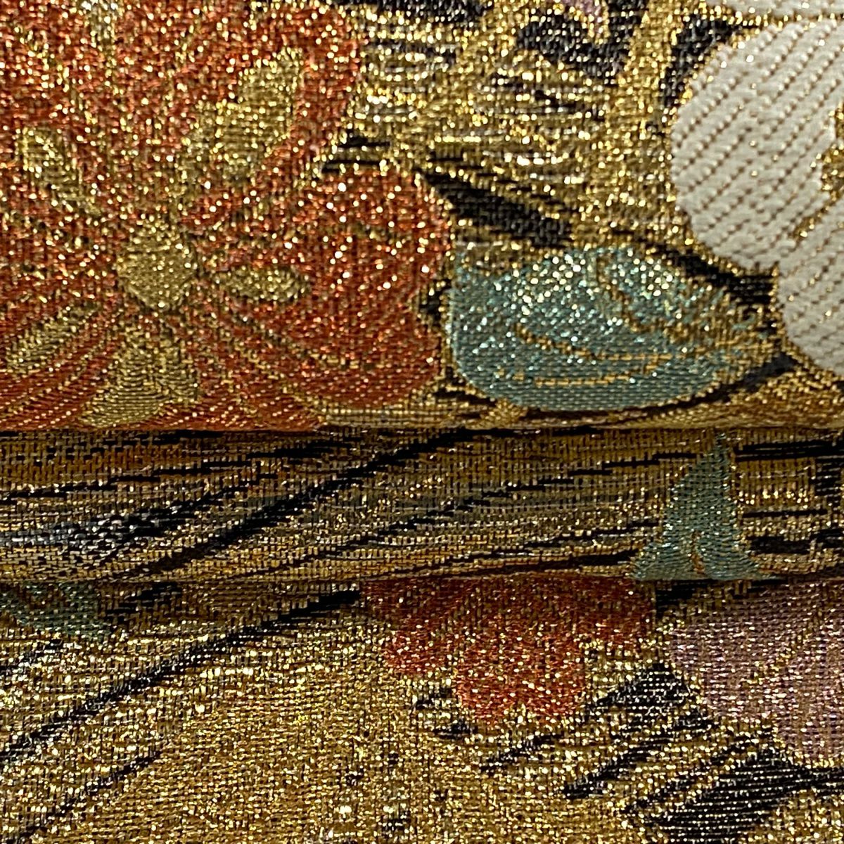 【美品】 袋帶 秀品級 草花紋紋 波 金銀彩 金 六通 純蠶絲