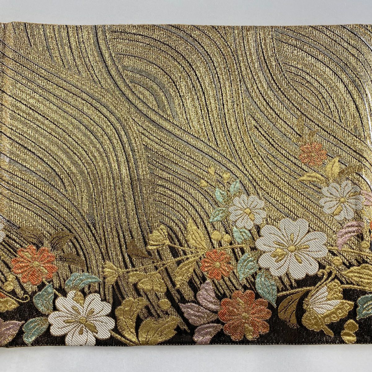 【美品】 袋帶 秀品級 草花紋紋 波 金銀彩 金 六通 純蠶絲