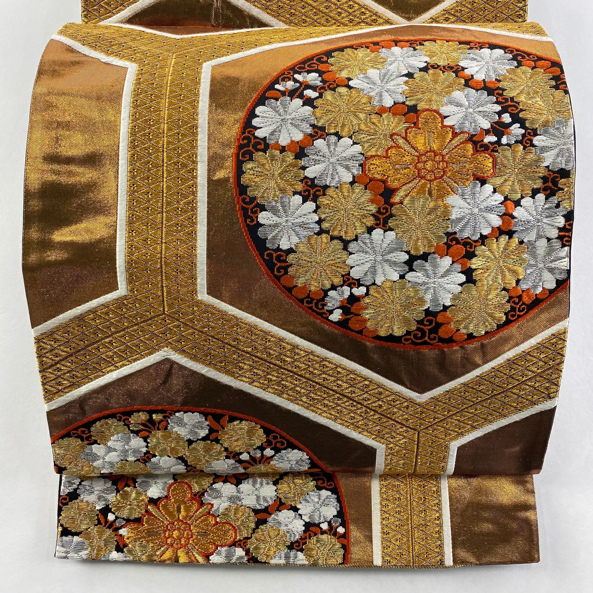 【美品】 袋帶 逸品級 河合美術織物 落款あり 龜甲 草花紋 唐織 金銀彩 金色 六通 純蠶絲