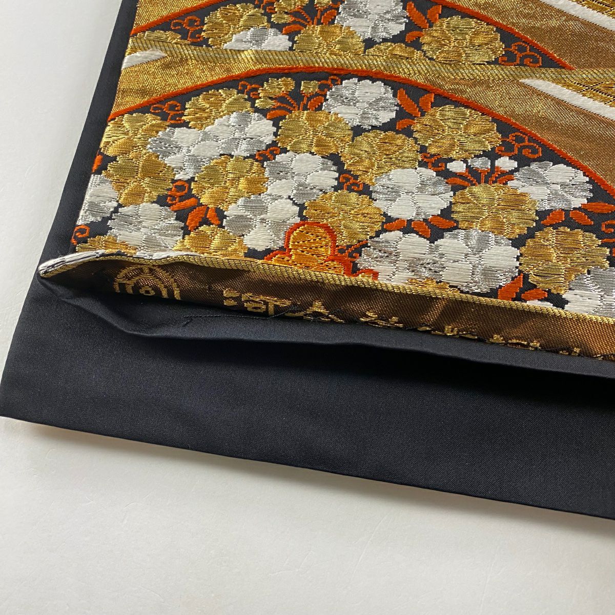 【美品】 袋帶 逸品級 河合美術織物 落款あり 龜甲 草花紋 唐織 金銀彩 金色 六通 純蠶絲