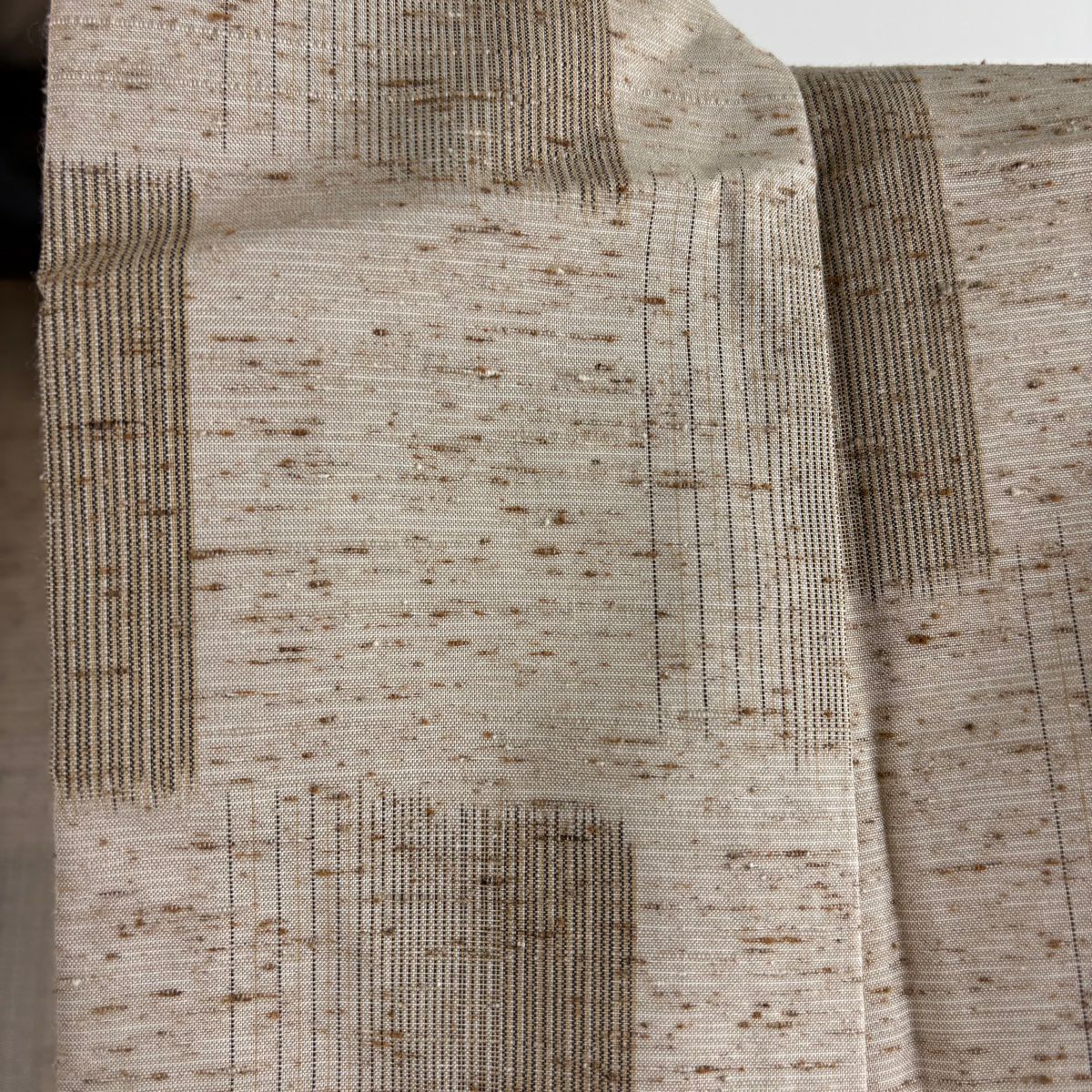 【美品】 紬織 身長159.5cm 袖長62.5cm S 雙層 蕨紬織 竹子田省二 落款あり 變化市松樹 薄茶 純蠶絲 逸品級