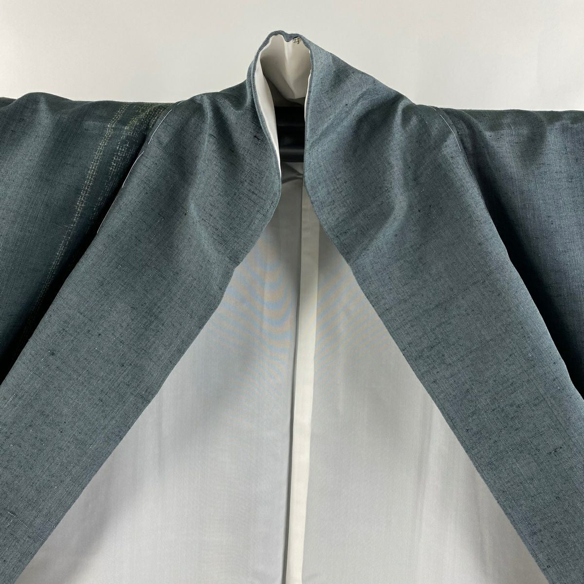 【美品】 結城紬織 身長158.5cm 袖長66cm M 雙層 はたおり娘 やまと 證書あり 縞 龜甲絣 灰綠 純蠶絲 逸品級