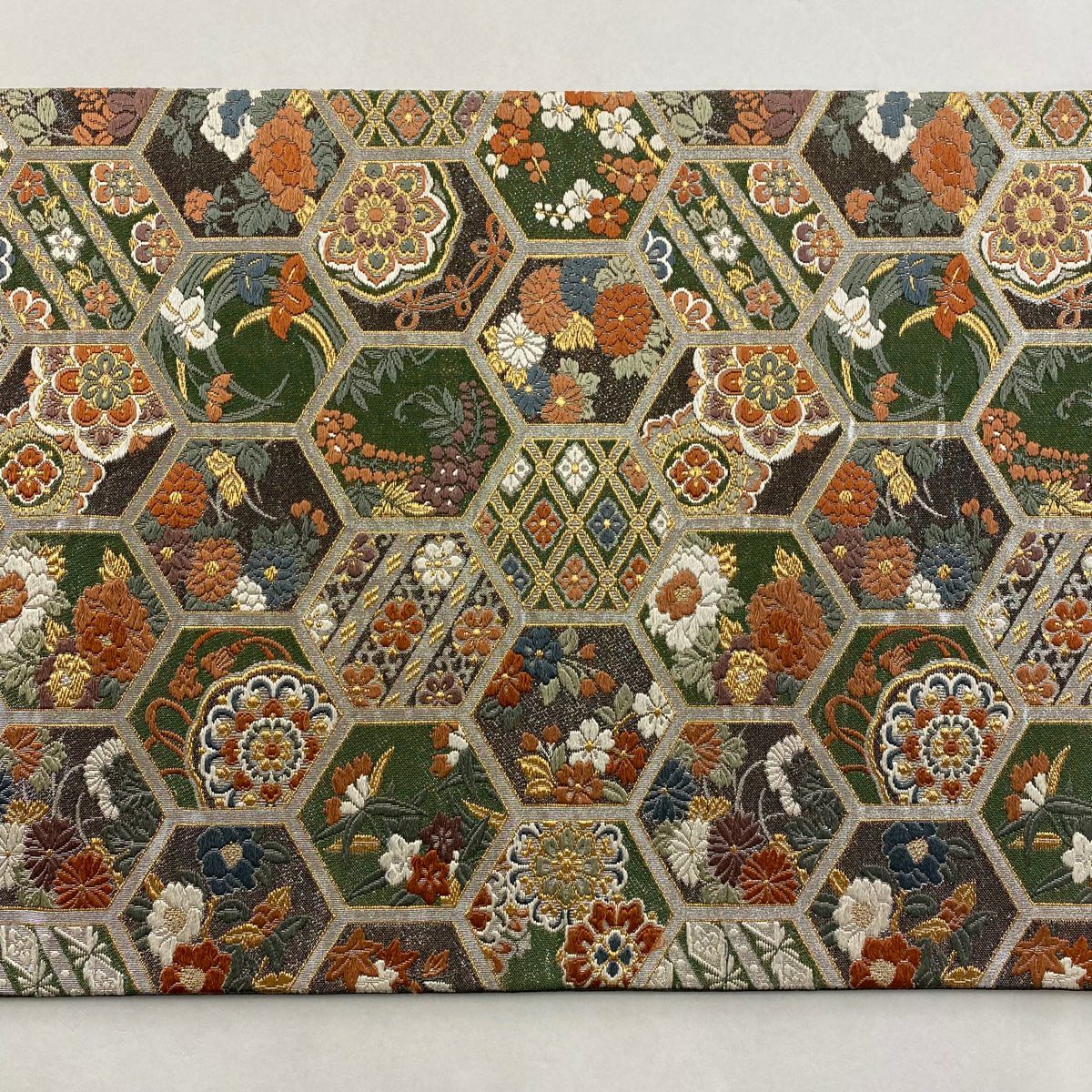 【庫存清倉】 袋帶 名品級 華紋 龜甲 金絲 刺繡 灰綠 六通 純蠶絲