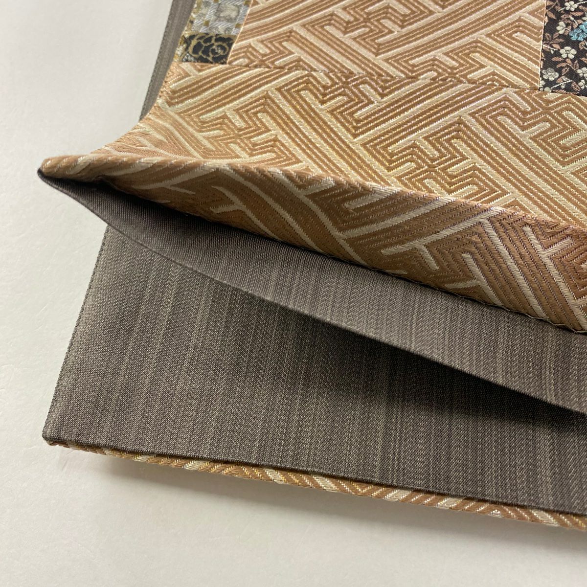 【庫存清倉】 【美品】 袋帶 名品級 草花紋紋 紗綾形 金金箔 粉米色 六通 純蠶絲