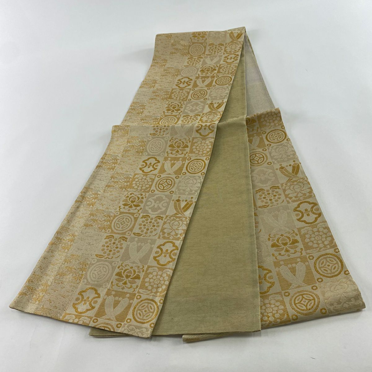 【美品】 袋帶 秀品級 寶盡くし 笹 金絲 金金箔 淺茶 六通 純蠶絲