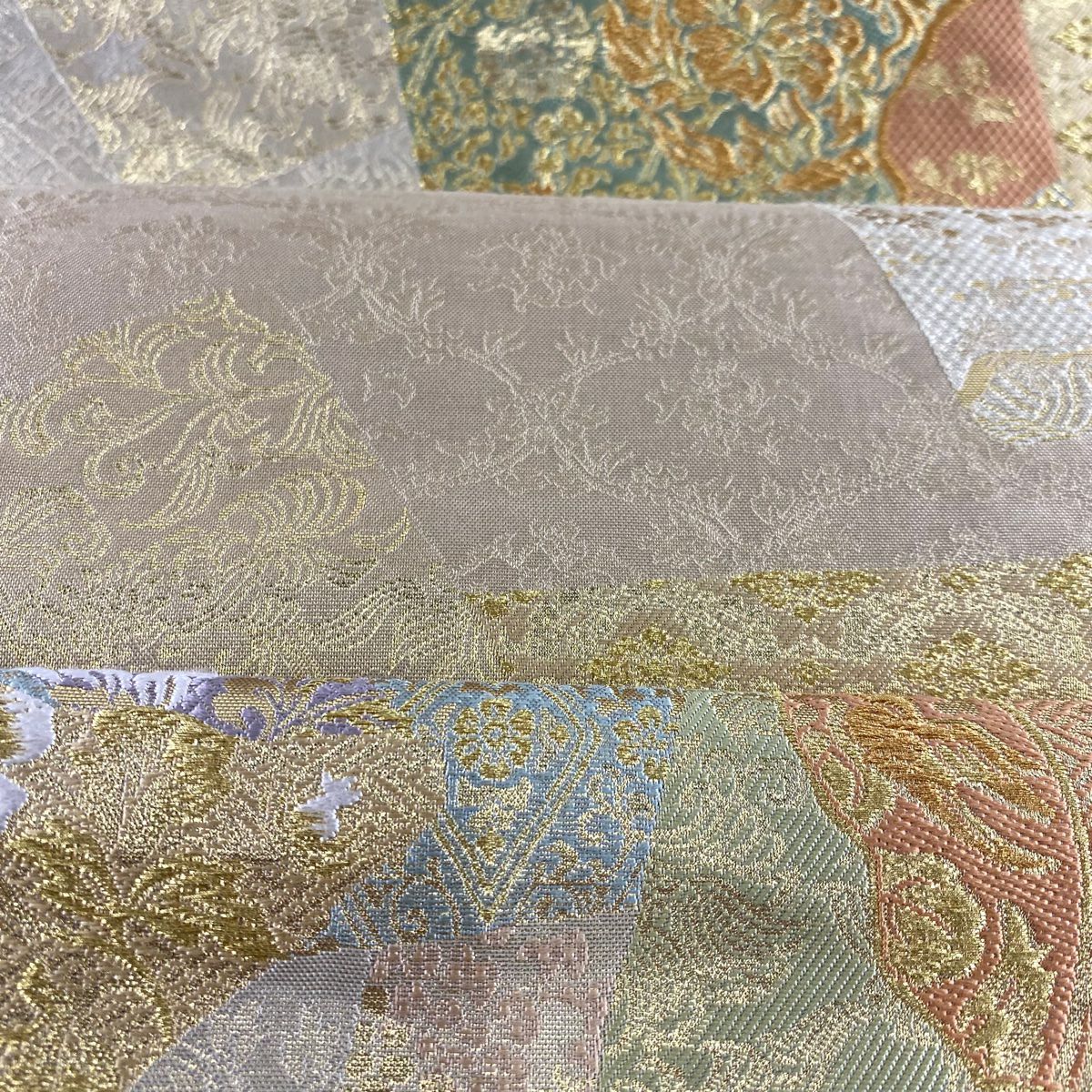 【美品】 袋帶 秀品級 色紙 草花紋 金糸 金金箔 米色 六通 純蠶絲