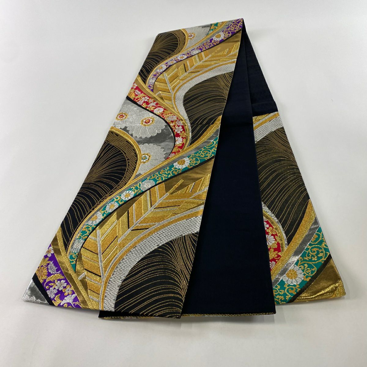 【美品】 袋帶 秀品級 菊花 矢羽 金銀絲 唐織 黑 六通 純蠶絲