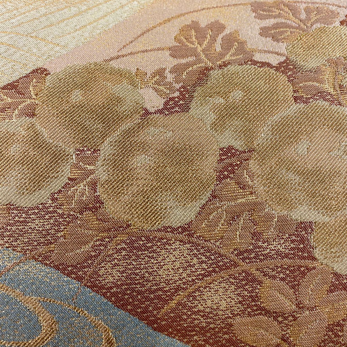 【美品】 袋帶 秀品級 關西仕立 草花紋紋 波 金銀彩 米色 六通 純蠶絲
