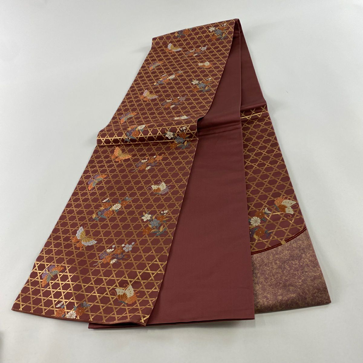 【美品】 袋帶 秀品級 蝴蝶 籠目 刺繡 金金箔 深紅色 六通 純蠶絲