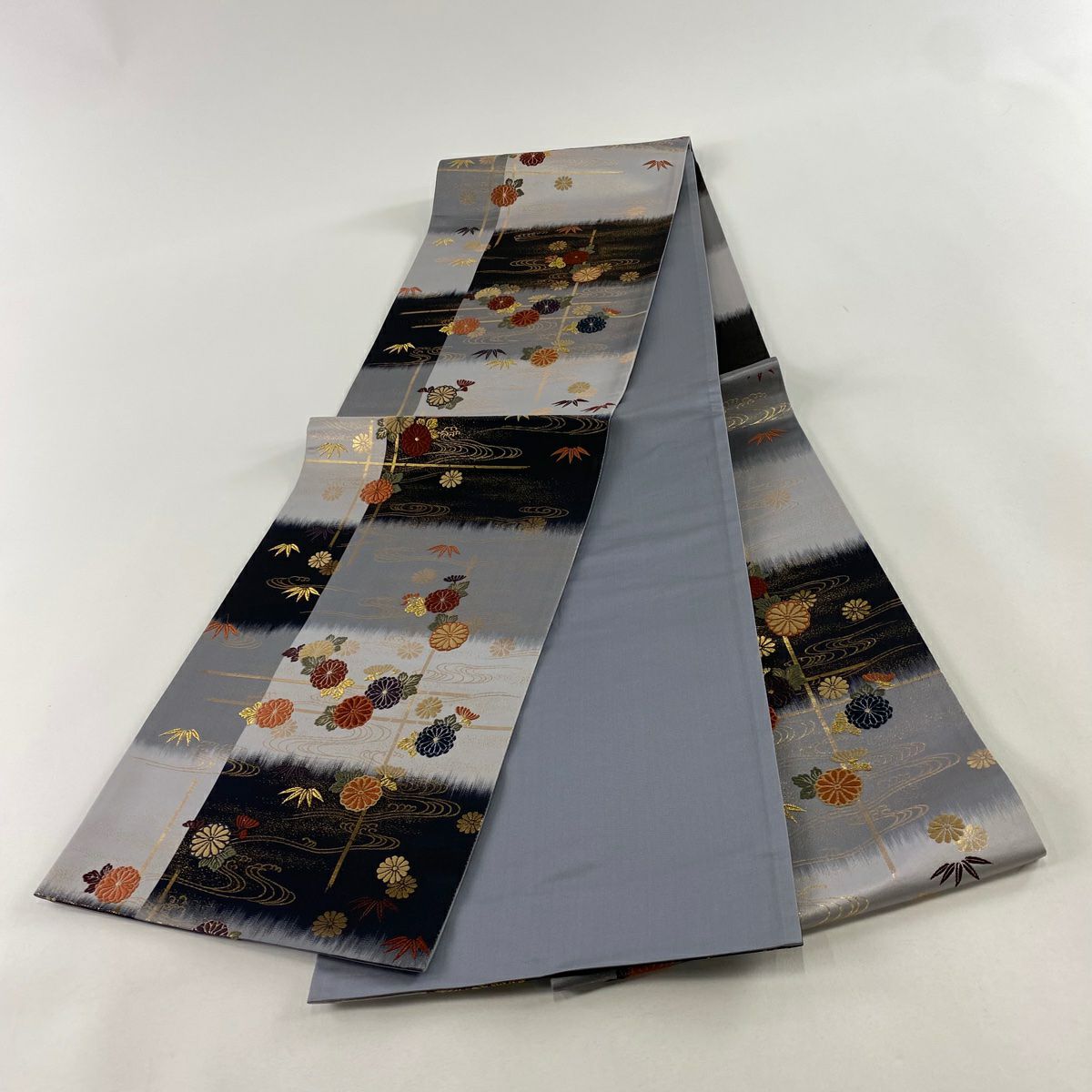 【美品】 袋帶 秀品級 菊花 流水 金絲 金金箔 灰色 六通 純蠶絲