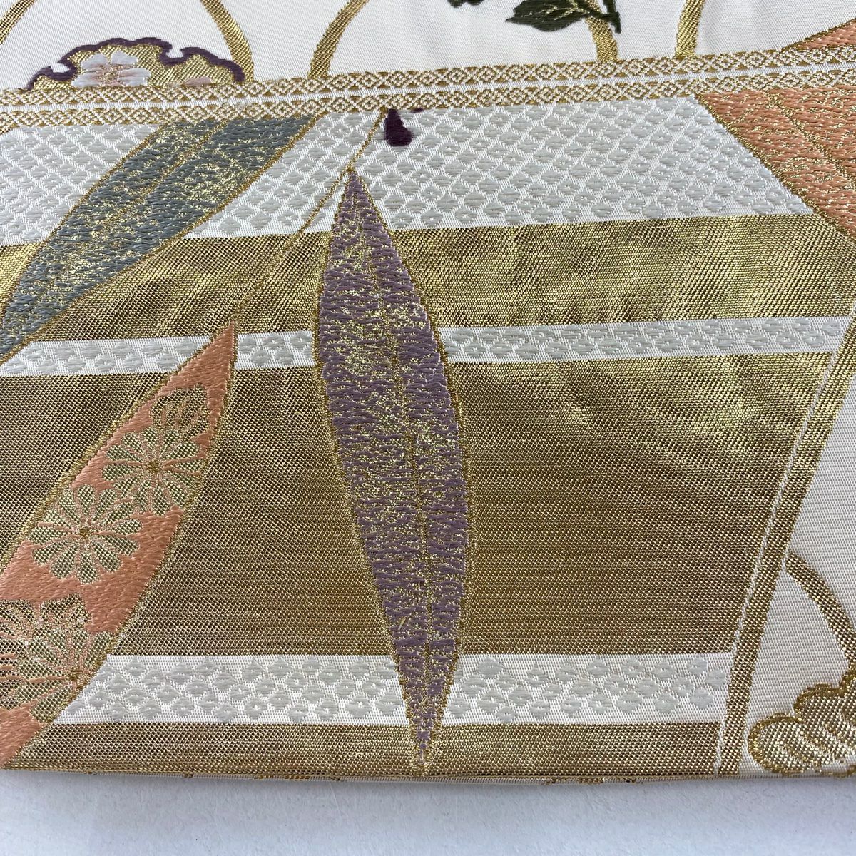 袋帶 秀品級 雪輪 松樹竹子梅花 金金箔 金絲 米色 六通 純蠶絲